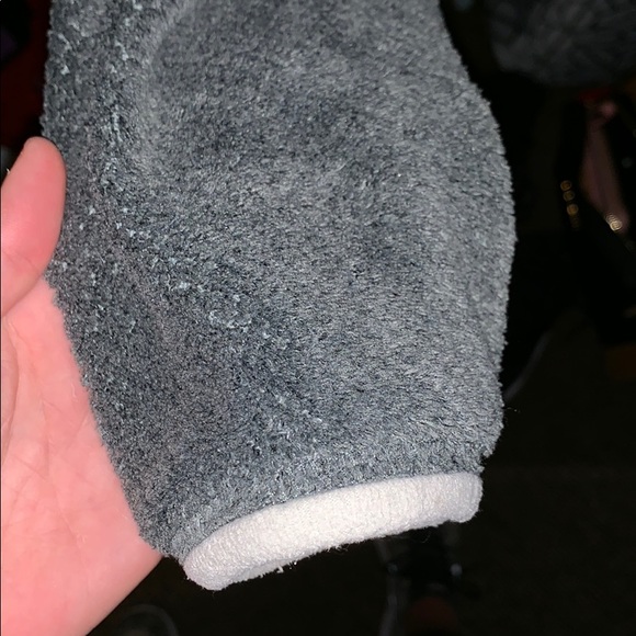 Pullover - Picture 2 of 5